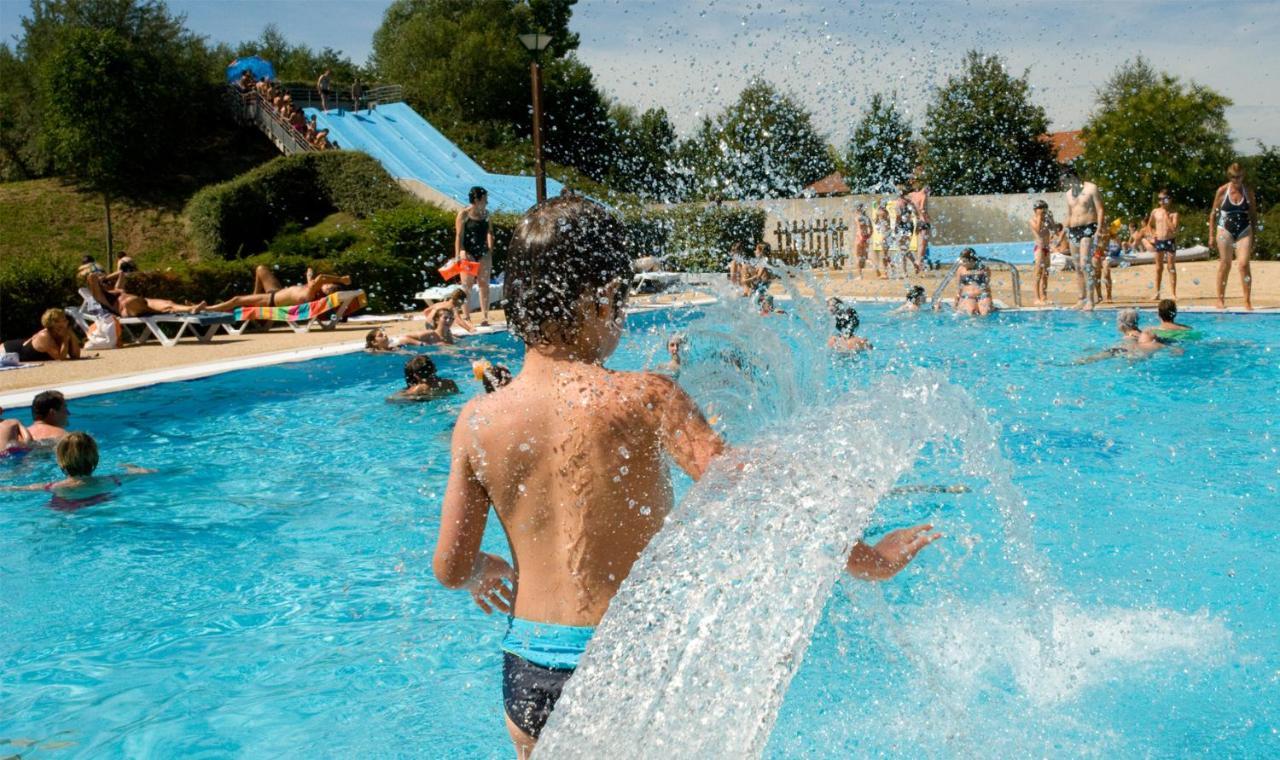 Onlycamp Camping Le Champ D'Ete Reyssouze Bagian luar foto