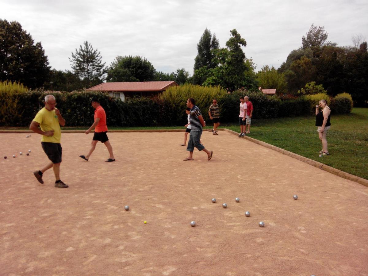 Onlycamp Camping Le Champ D'Ete Reyssouze Bagian luar foto